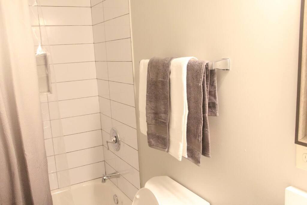 Lovely Cozy Studio In Heart Of Атланта Екстер'єр фото